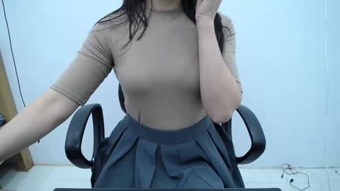 julie9x online show from December 1, 1:09 am