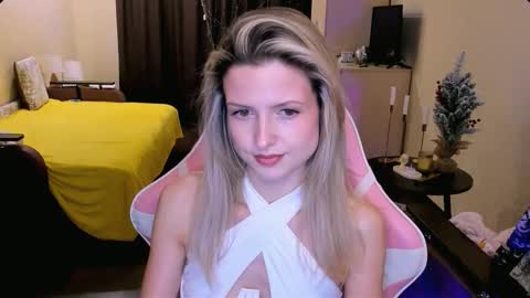 Julie online show from December 20, 4:33 pm