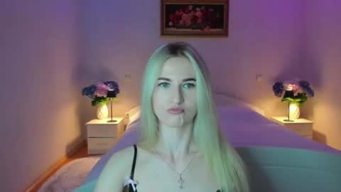 julieblazex online show from June 24, 9:03 pm