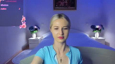 julieblazex online show from May 21, 9:57 pm