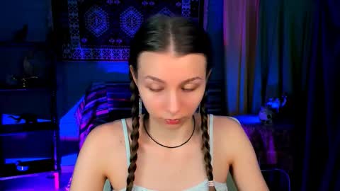 juliedaniel online show from November 17, 4:13 am