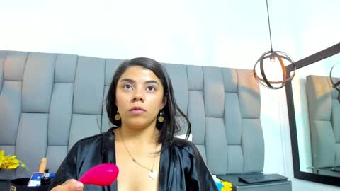 Julieehabubu online show from March 26, 11:50 pm