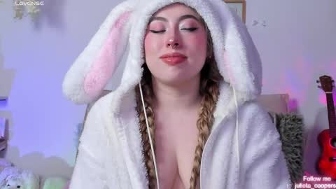 Juli  online show from April 4, 4:22 am