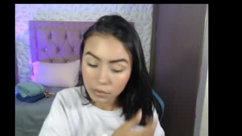 julieta_fn online show from March 23, 4:46 pm