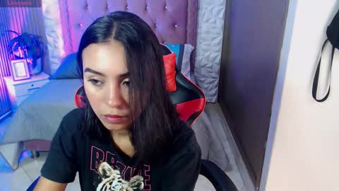 julieta_fn online show from March 14, 5:25 pm