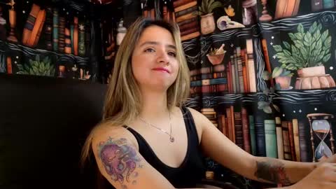 Snapshot of julietta__jackson chatting on March 1, 5:05 pm Julietta Jackson online show from March 1, 5:05 pm