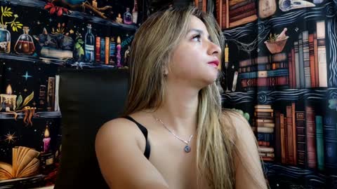 Snapshot of julietta__jackson chatting on December 27, 7:46 pm Julietta Jackson online show from December 27, 7:46 pm