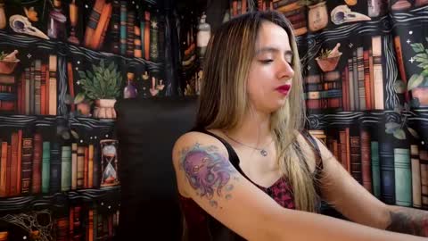 Snapshot of julietta__jackson chatting on February 23, 8:18 pm Julietta Jackson online show from February 23, 8:18 pm
