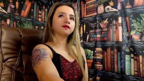 Snapshot of julietta__jackson chatting on January 17, 8:22 pm Julietta Jackson online show from January 17, 8:22 pm