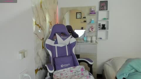 juliette online show from May 9, 5:26 pm