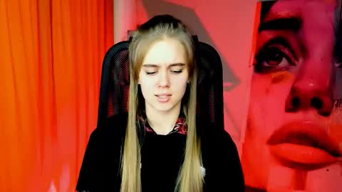 junewoods online show from March 23, 12:33 pm