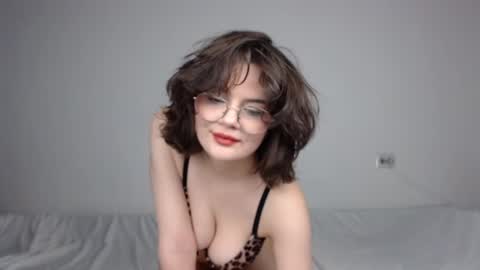 Snapshot of junnewers chatting on February 21, 7:10 pm JunneWers online show from February 21, 7:10 pm