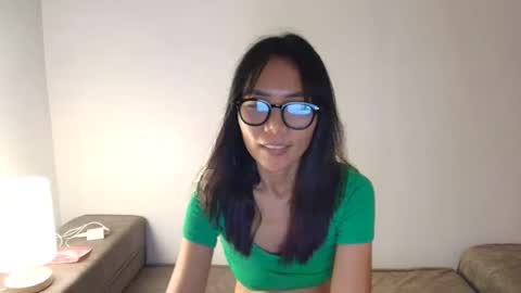 junovaughn online show from April 5, 1:54 pm