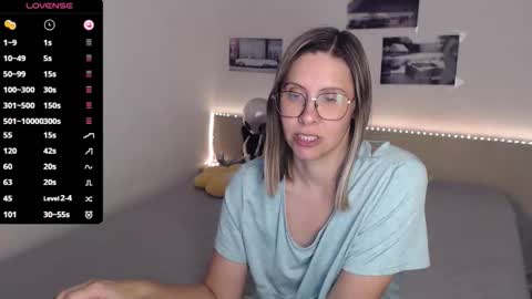 Julie online show from September 10, 3:56 pm