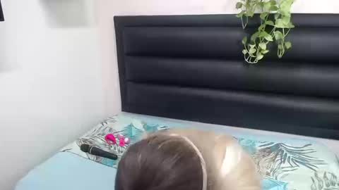 Snapshot of jynx_miller chatting on September 12, 10:39 pm Jynx Miller online show from September 12, 10:39 pm