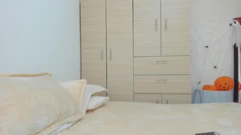 ChloeIndependient model online show from October 16, 5:15 pm