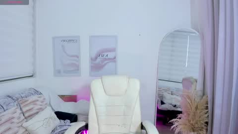    online show from April 22, 11:29 am