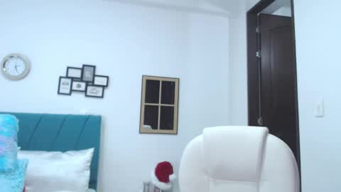Snapshot of kam_lopez chatting on December 19, 11:25 pm Kamilalopez online show from December 19, 11:25 pm