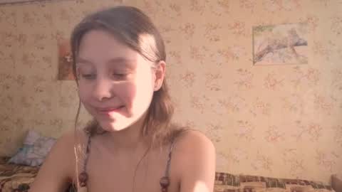 Snapshot of kamisalling chatting on October 20, 7:33 am Mari Simmons online show from October 20, 7:33 am