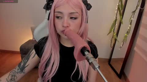 Hanny online show from April 2, 5:54 pm