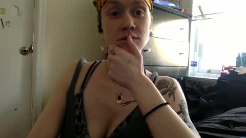 Kara  online show from November 2, 9:29 pm