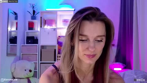 Julia online show from November 15, 12:33 am