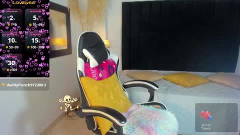 karen_adamss online show from March 7, 4:19 am
