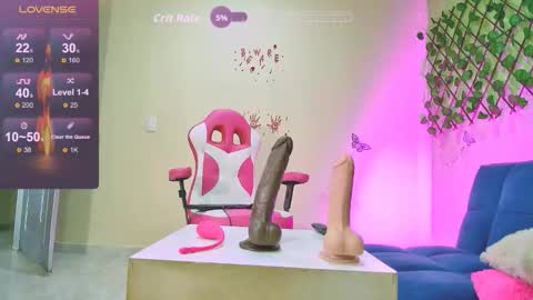 Karen  online show from November 11, 3:53 pm