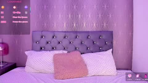 karen_roxe online show from April 23, 8:33 pm