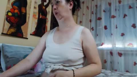 karenagirasoles online show from September 13, 1:30 pm