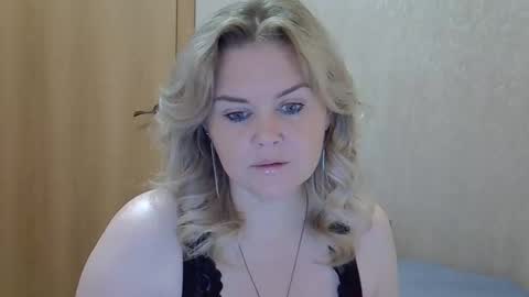 karennelsonx online show from October 7, 8:30 am