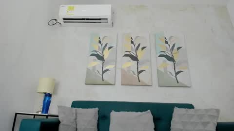 Kari  online show from November 22, 8:33 pm