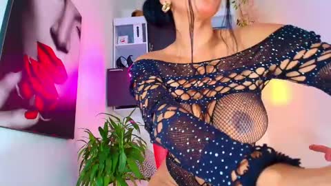 karina4squirt online show from December 23, 5:00 pm