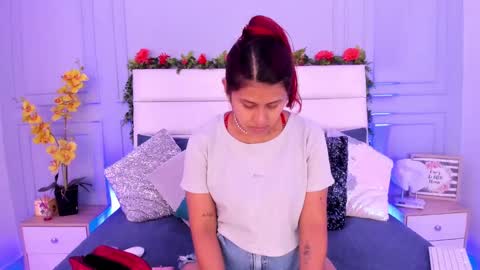 Karla Gonzaless online show from March 10, 7:07 pm