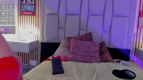 karlarusso online show from March 3, 6:14 pm