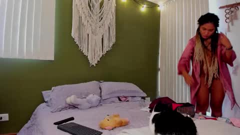 Karlye online show from December 16, 7:20 pm