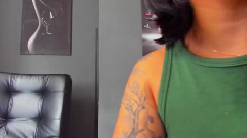   online show from December 22, 3:48 pm