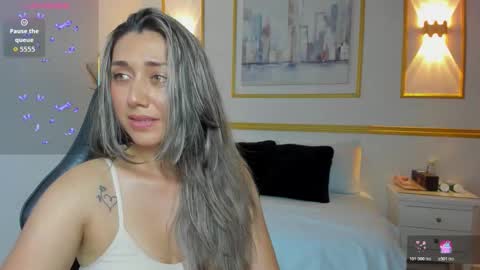 karlyy_ online show from December 5, 8:54 pm