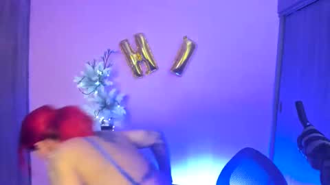 Snapshot of karol_milf__ chatting on December 25, 6:19 pm kAROL MILF   online show from December 25, 6:19 pm