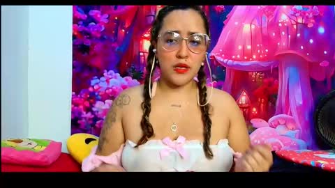    online show from February 21, 3:13 pm