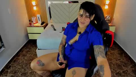 Karoll online show from January 11, 8:03 pm