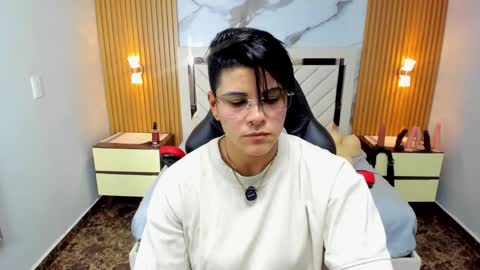 Karoll online show from March 28, 7:46 pm