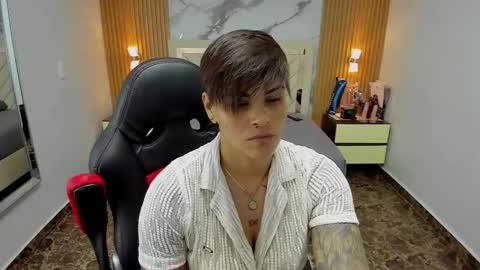 Karoll online show from October 28, 8:25 pm