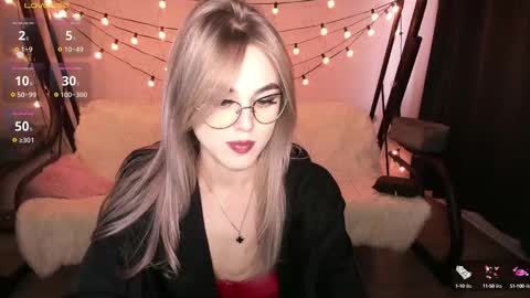 KarolinaHayes online show from March 10, 1:32 pm