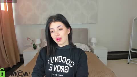 Karolina online show from February 4, 8:28 am