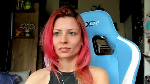 karoline121 online show from April 1, 1:52 pm