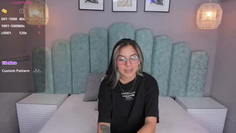 Karol Santos online show from February 19, 3:28 am