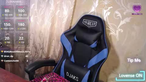 Caroline Fox online show from February 19, 10:48 am