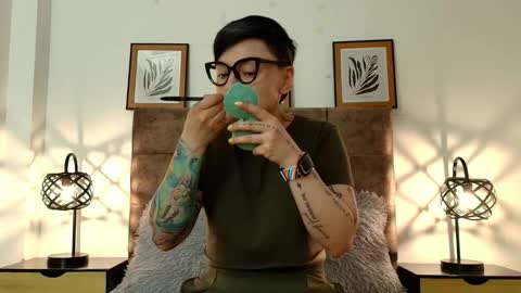 kat paradisse online show from February 19, 11:54 am