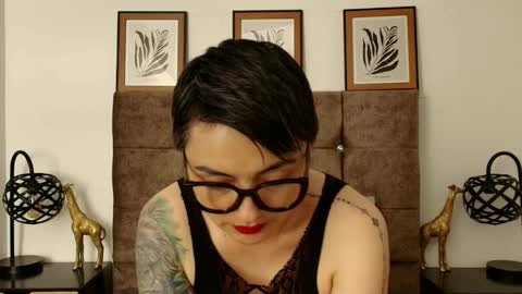 Snapshot of kat_paradisse chatting on September 19, 9:58 pm kat paradisse online show from September 19, 9:58 pm